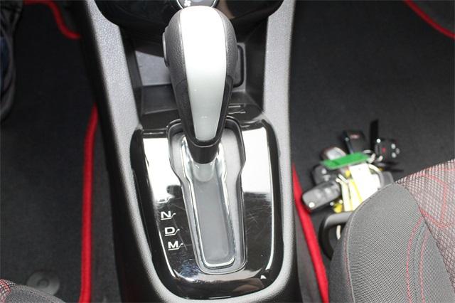 23854-chevrolet-sonic-2018-1jv48