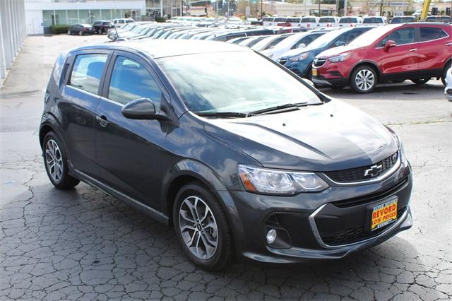 23862-chevrolet-sonic-2018-1jv48