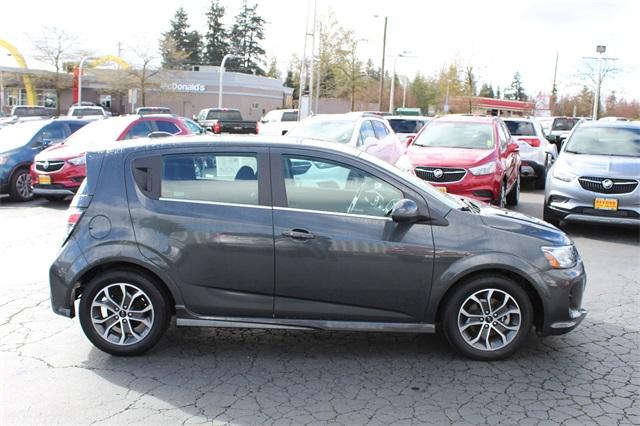 23863-chevrolet-sonic-2018-1jv48