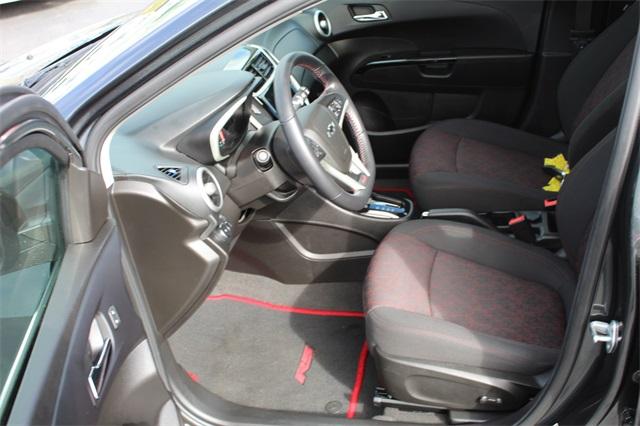 23870-chevrolet-sonic-2018-1jv48