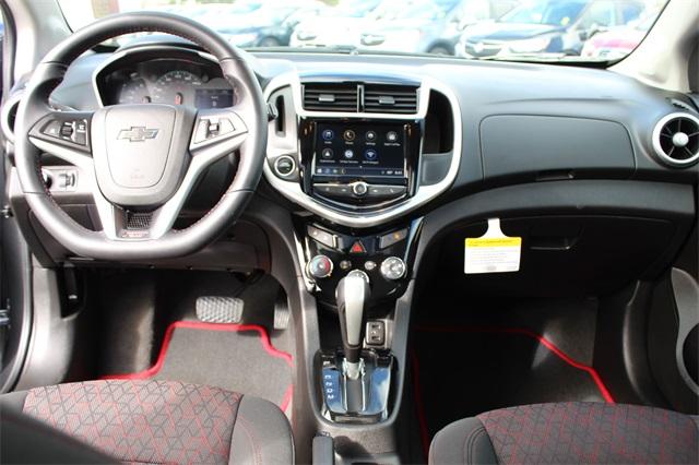 23872-chevrolet-sonic-2018-1jv48