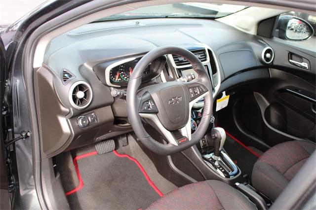 23874-chevrolet-sonic-2018-1jv48