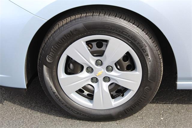 23988-chevrolet-cruze-2018-1br69