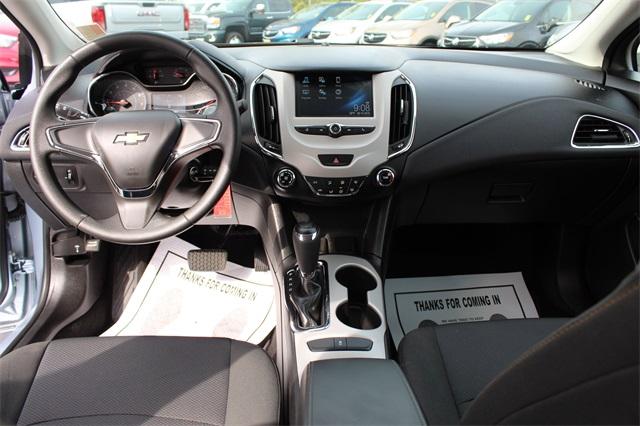 23993-chevrolet-cruze-2018-1br69