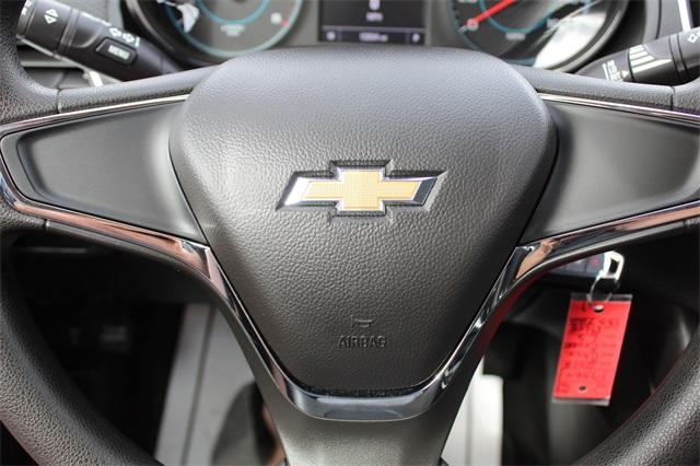 23998-chevrolet-cruze-2018-1br69