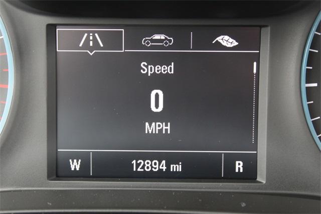 24007-chevrolet-cruze-2018-1br69