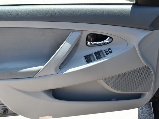 2402-toyota-camry-2011-