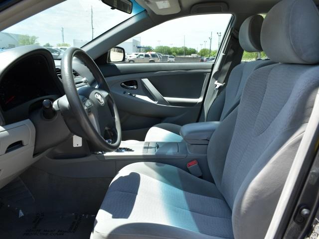 2403-toyota-camry-2011-