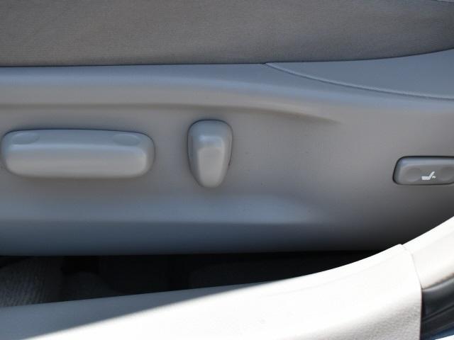 2404-toyota-camry-2011-