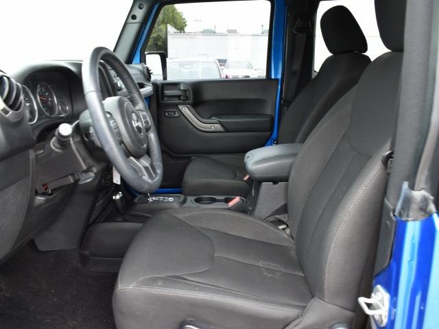 2422-jeep-wrangler-2016-jkjl72