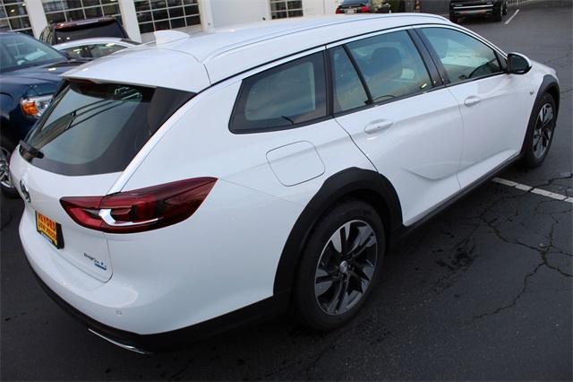 24289-buick-regaltourx-2019-4zy35