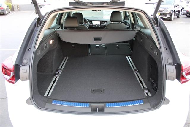 24292-buick-regaltourx-2019-4zy35