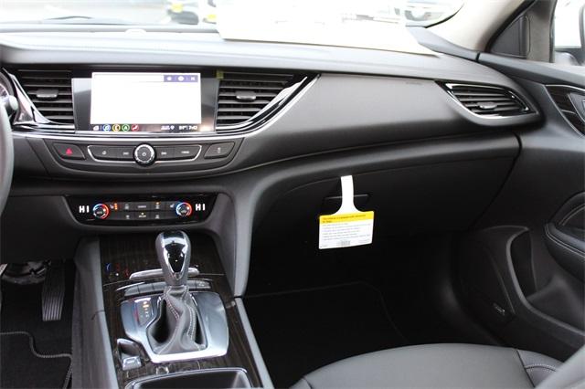24297-buick-regaltourx-2019-4zy35