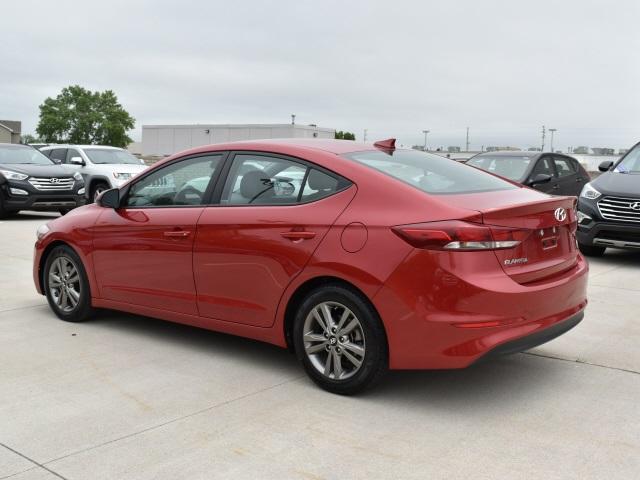 2438-hyundai-elantra-2018-47442f45