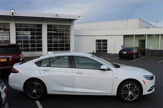 24479-buick-regal-2019-4zw68