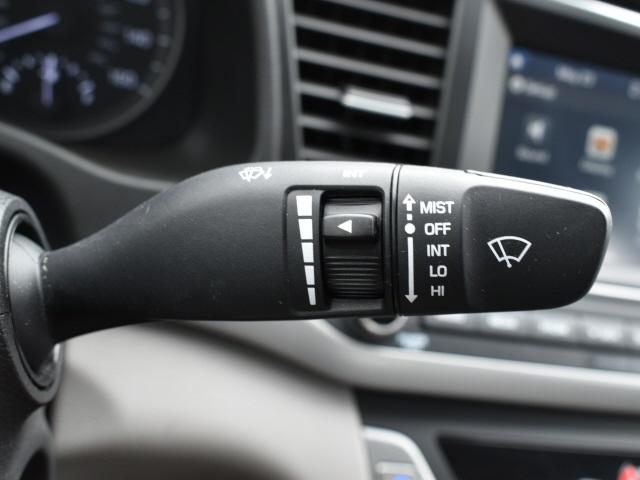 2454-hyundai-elantra-2018-47442f45