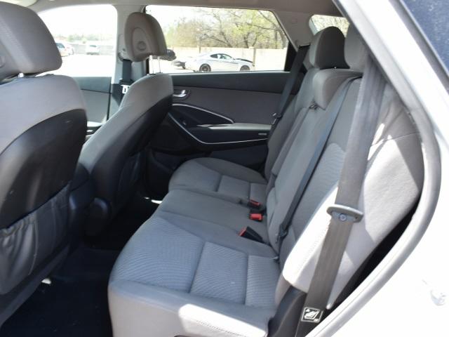 2464-hyundai-santafe-2016-j0412f65