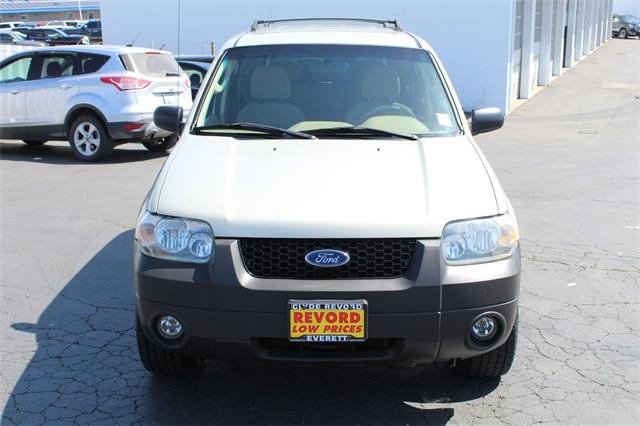 24949-ford-escape-2006-u93