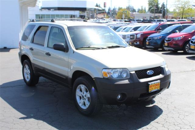 24950-ford-escape-2006-u93