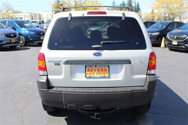 24953-ford-escape-2006-u93