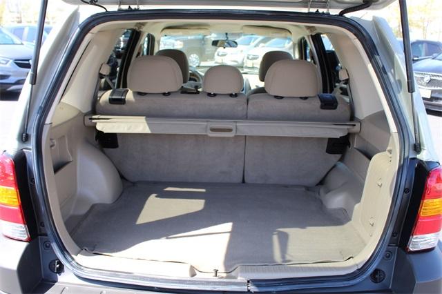 24957-ford-escape-2006-u93