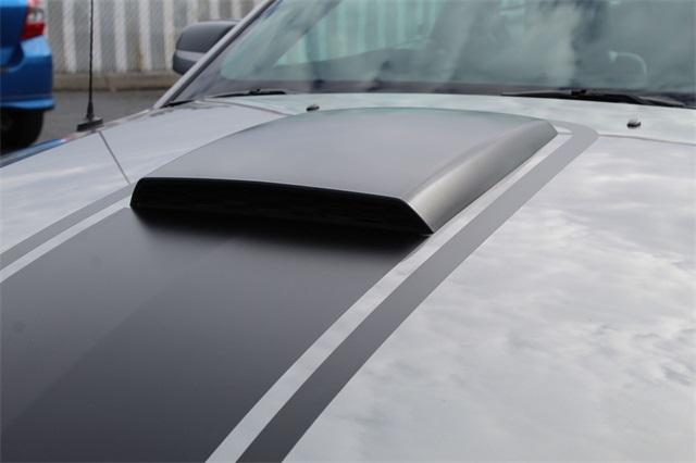 24988-ford-mustang-2008-t80