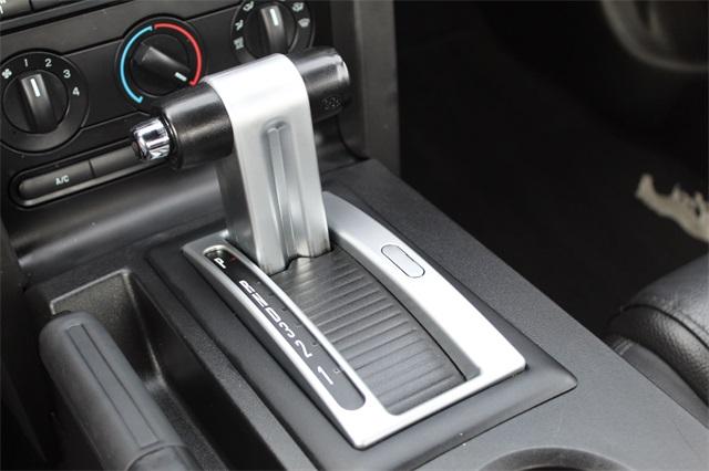 25002-ford-mustang-2008-t80