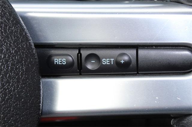 25007-ford-mustang-2008-t80