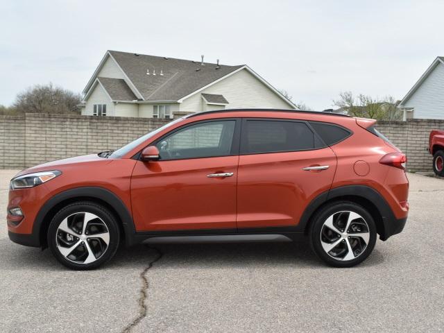 2503-hyundai-tucson-2016-84472f45