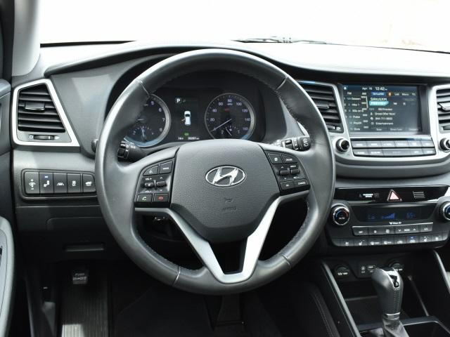 2511-hyundai-tucson-2016-84472f45