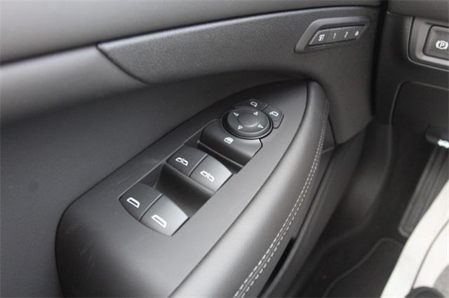 25118-buick-lacrosse-2019-4zb79