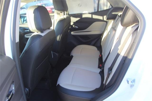 25300-buick-encore-2019-4jm76