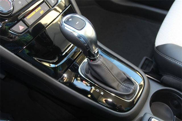25310-buick-encore-2019-4jm76
