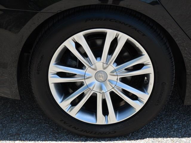 2587-hyundai-genesis-2013-b0422r65