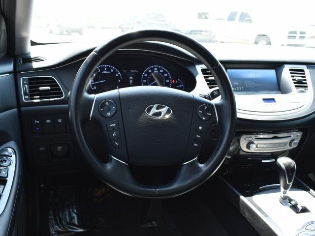 2590-hyundai-genesis-2013-b0422r65