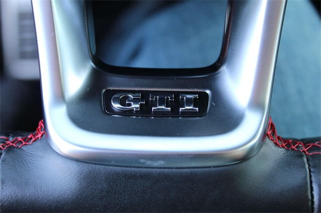 25929-volkswagen-golfgti-2018-p