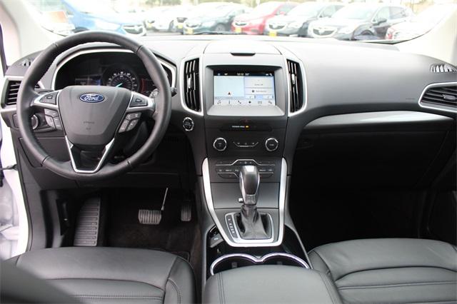 26007-ford-edge-2018-k4j
