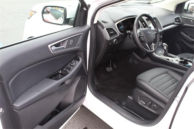 26009-ford-edge-2018-k4j