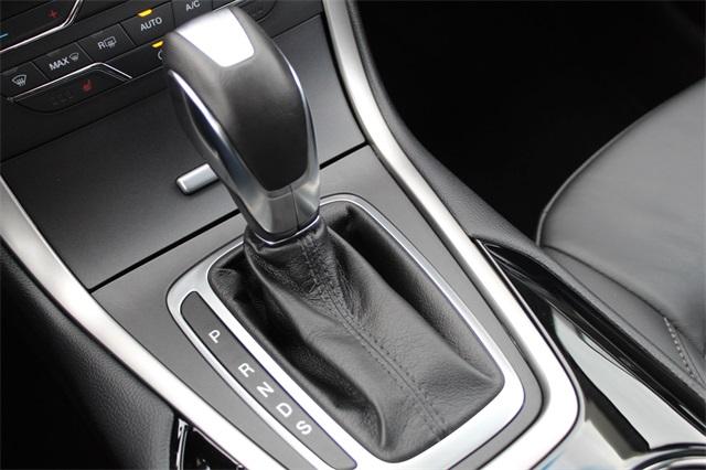 26019-ford-edge-2018-k4j