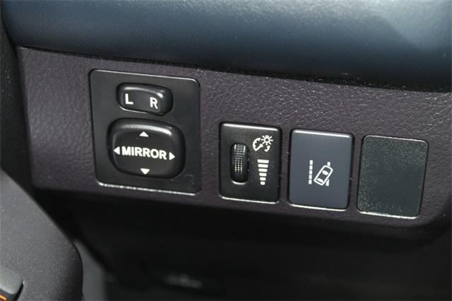 26048-toyota-rav4-2018-t