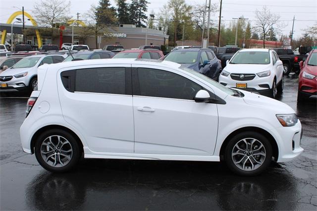 26058-chevrolet-sonic-2018-1jv48