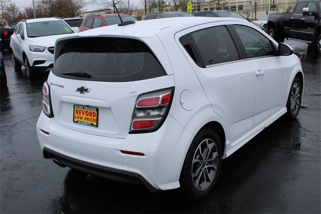 26059-chevrolet-sonic-2018-1jv48