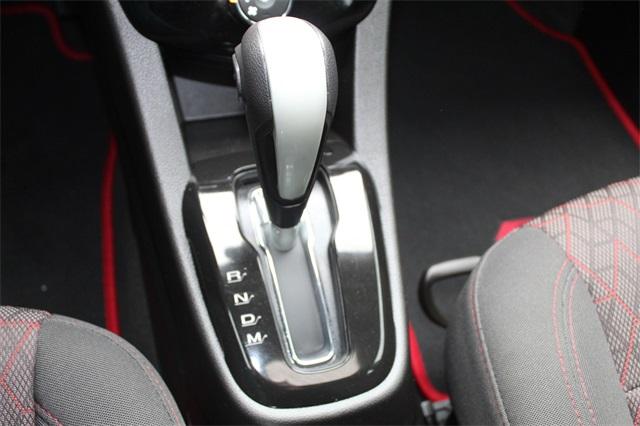 26079-chevrolet-sonic-2018-1jv48