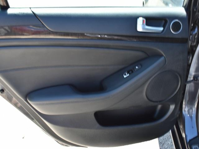 2693-kia-cadenza-2015-e4222