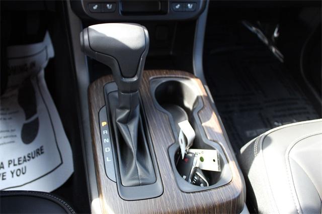27056-gmc-canyon-2019-t2p43