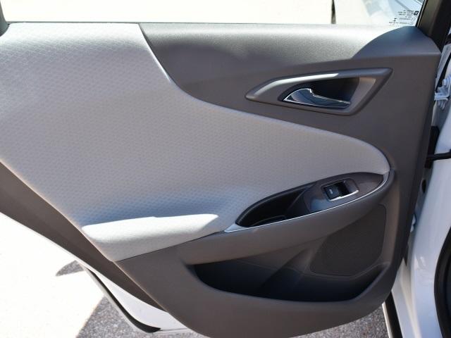 2718-chevrolet-malibu-2016-1zd69