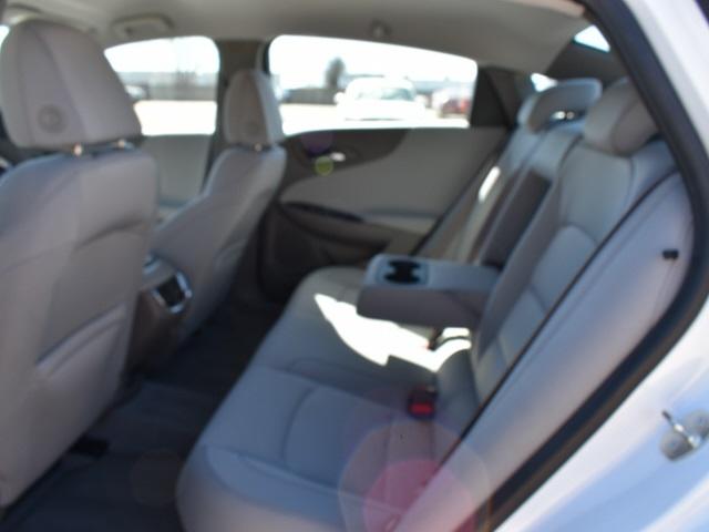 2719-chevrolet-malibu-2016-1zd69