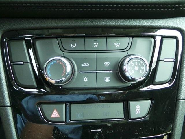 27190-buick-encore-2019-4jm76