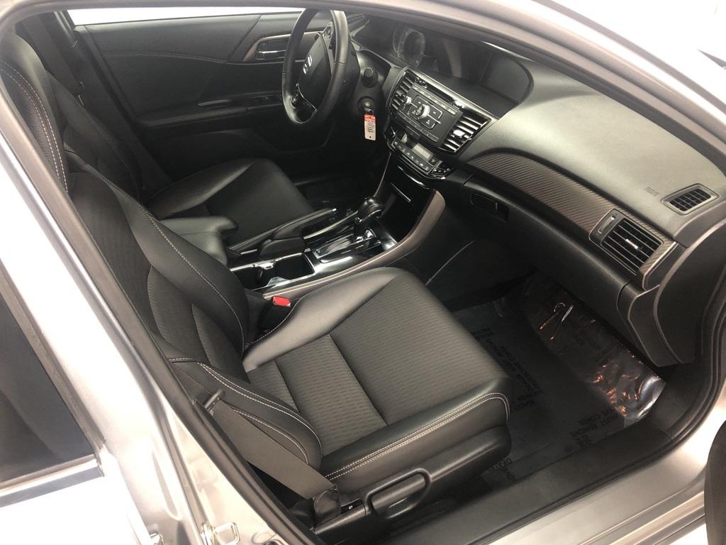 27684-honda-accord-2016-cr2f5gew