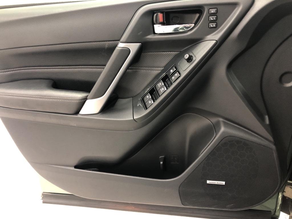 28033-subaru-forester-2017-hfj